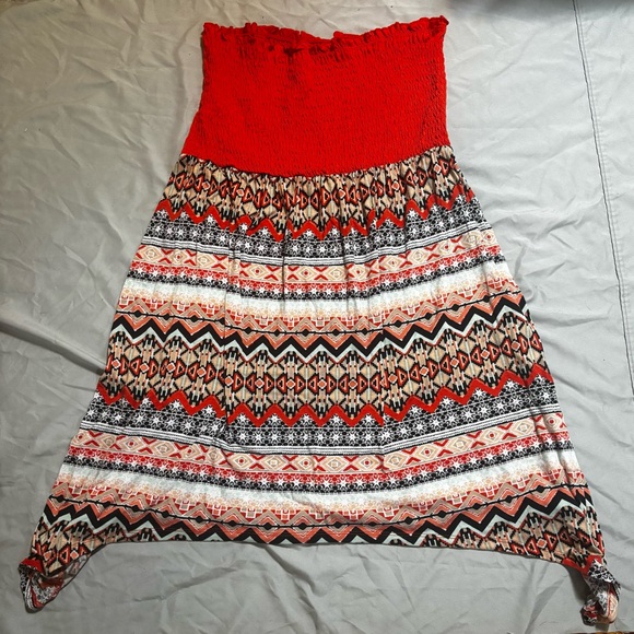 Strapless Red and Black Patterned Dress - Picture 2 of 3